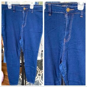 ✨ Forever 21+ • Curvy Skinny Jeans • Size 12 ‼️